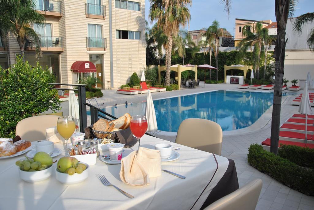 Grand Hotel Yachting Palace Riposto ภายนอก รูปภาพ